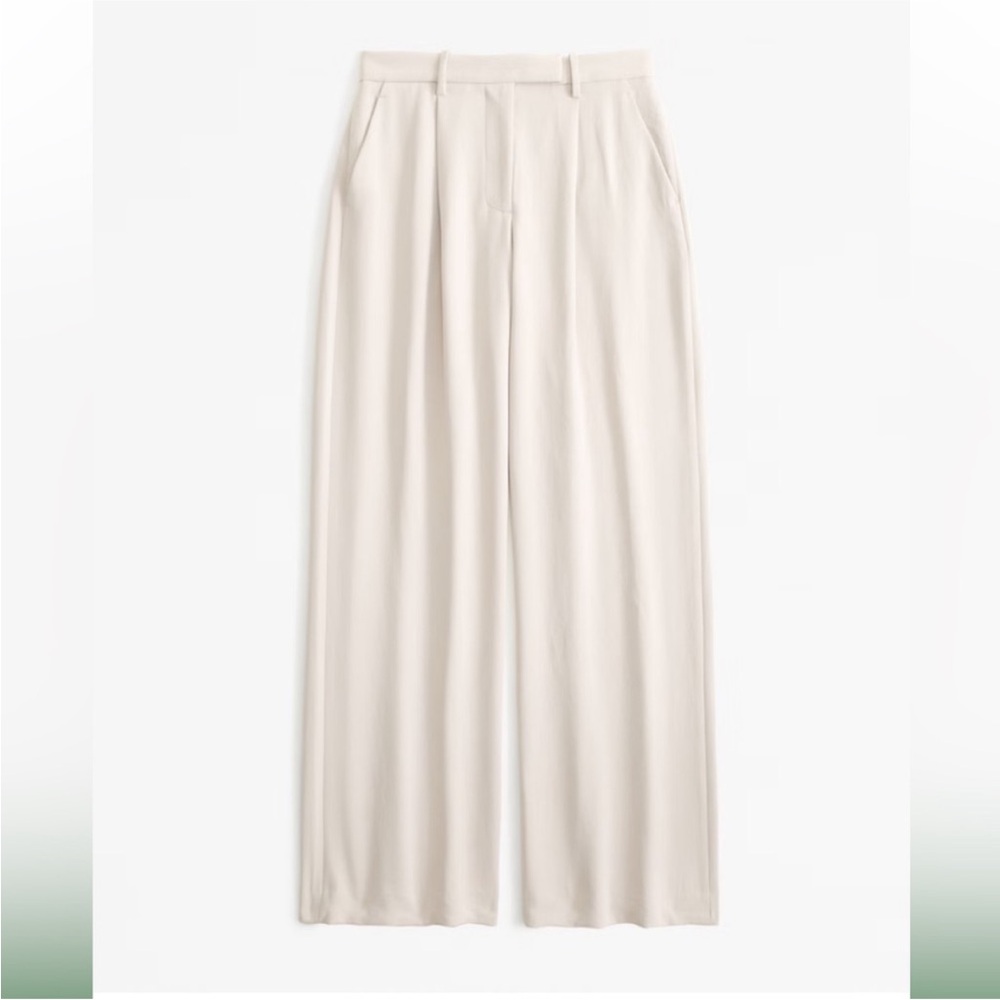 Curve Love A&F Harper Tailored Premium
Crepe pant